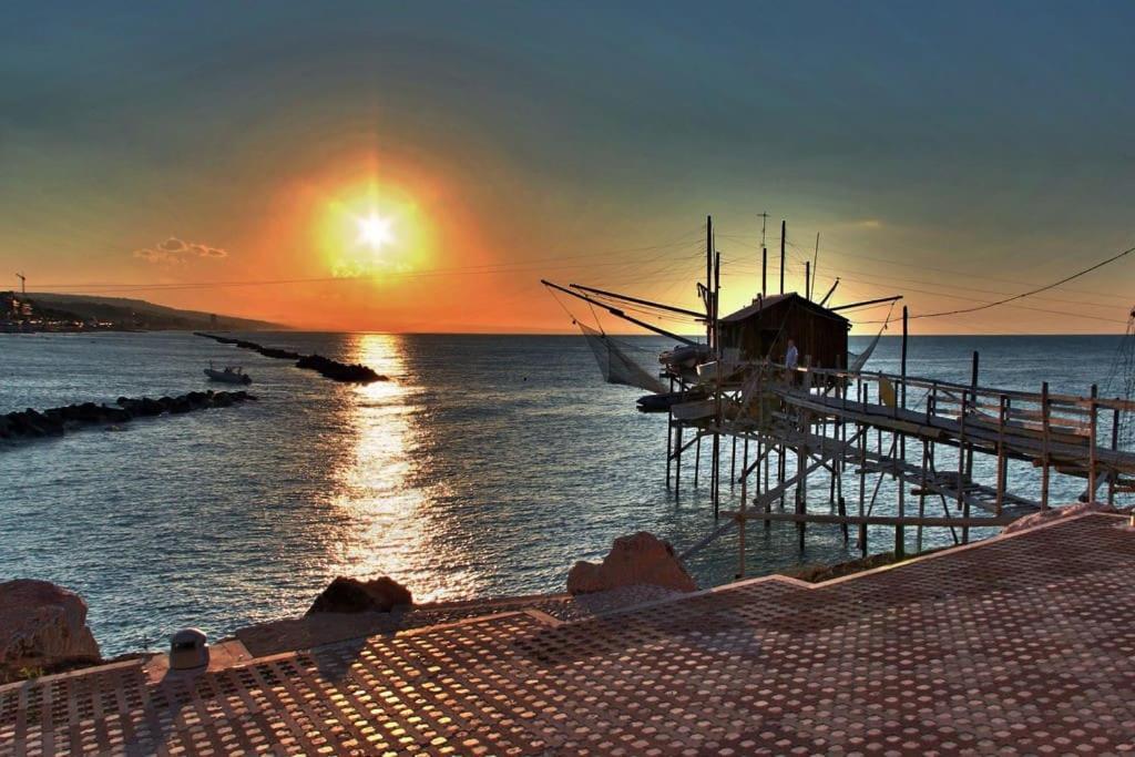 Torre Del Meridiano Casa Vacanze Centrale Termoli Buitenkant foto
